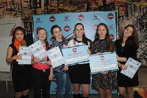 Наша школьница опять в лидерах!