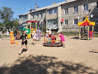 При поддержке горняков в Нагайбакском районе появилась ещё одна детская площадка