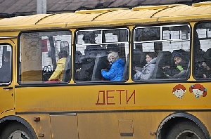 Сопровождать каждый автобус с детьми