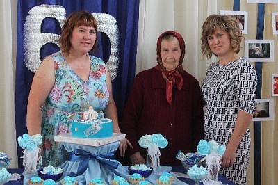 Бабушка – пример и опора в жизни