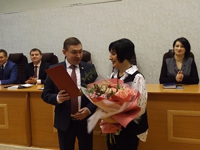 Поздравили главного финансиста Нагайбакского района