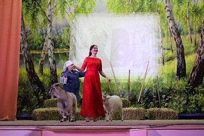 Нагайбакские женщины и дрова переколют, и с коромыслом пройдут