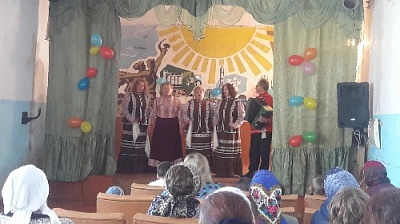 Самодеятельные артисты из п. Северный съездили с "гастролями" в соседнее село 