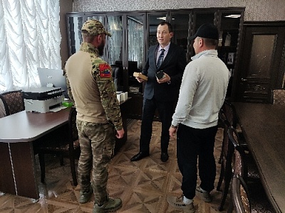 Передали бойцам прицелы и бинокли