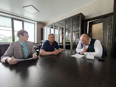 Обсудили волнующие вопросы 