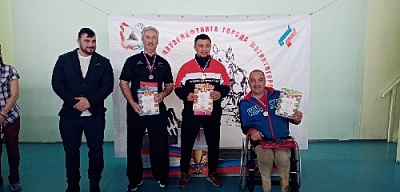 Золото на турнире по пауэрлифтингу!