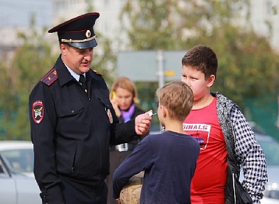 Полицейские посетили неблагополучных подростков