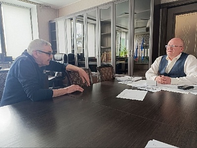 Обратились по жилищным и другим вопросам 