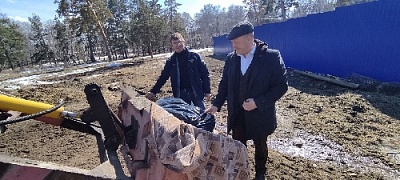 Жителям Кужебаевского передали продукты питания