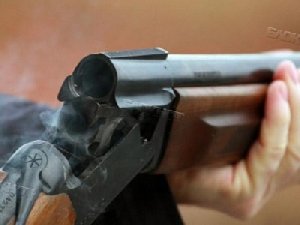 В п.Остроленский застрелен мужчина