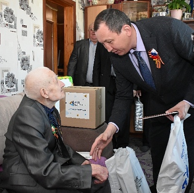 В Нагайбакском районе поздравили ветеранов