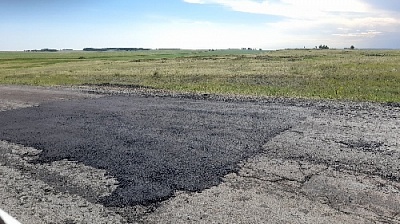 Ямы на дороге до Парижа заделали