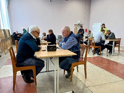 В шашках победили остроленцы