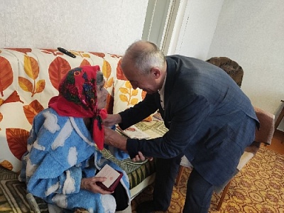 Вручены награды труженицам тыла 