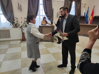 Педагогов поздравили руководители и дошколята