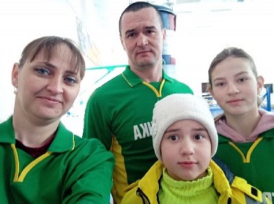 Соревновались спортивные семьи