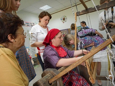 На "Полотняной реке" представили нагайбакское ткачество