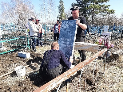 В Нагайбакском районе установлены памятники на могилах фронтовиков