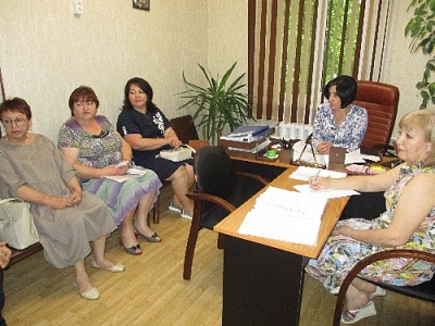 Почему фермеры Нагайбакского района скрывают своих работников?