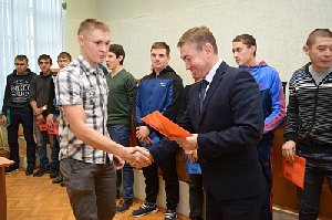 Вы служите, а мы подождём!