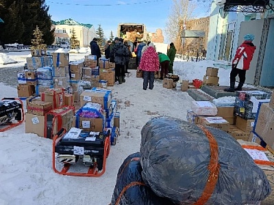 Поблагодарили мастериц и жителей