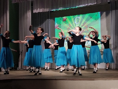 Воспитанники школы искусств, преподаватели и самодеятельные артисты поддержали наших бойцов