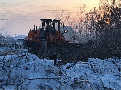 Арсинцы решили сделать хоккейную коробку