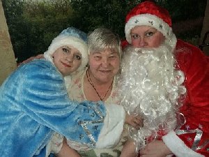 Порадовали стариков в «Доме престарелых»