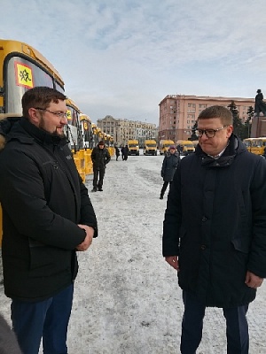 В три школы Нагайбакского района прибыли новые автобусы