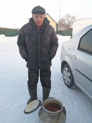 Бидон мёда – для наших солдат