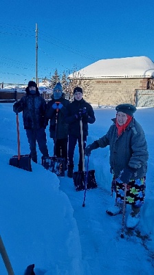 Волонтёры – в борьбе со снегом