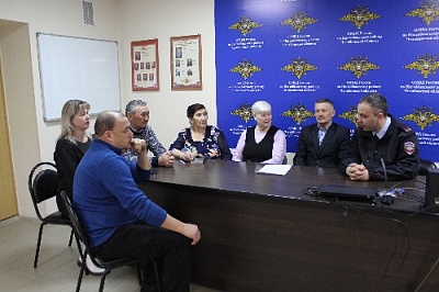 Представители общественности впервые провели встречу с новым начальником полиции