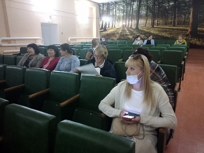 Отремонтировать памятник Ленину и благоустроить родник