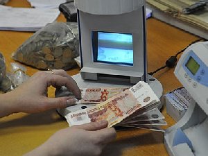 Сотрудница банка прикарманила деньги клиентов