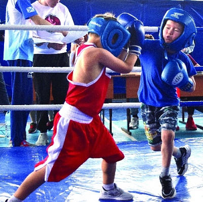 В Нагайбакском районе состоялись поединки юных боксёров