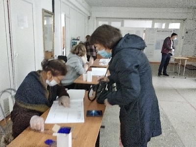 В Нагайбакском районе начали работу избирательные участки