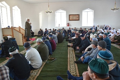 Праздничный намаз в мечети