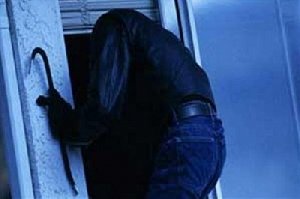 Житель п. Южный решил украсть телевизор