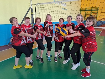 Нагайбакские ветераны спорта и волейболе тоже сильны!