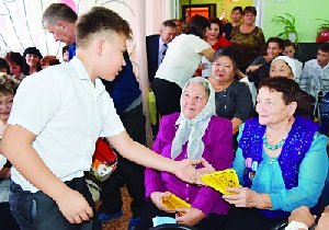 В Нагайбакском районе встретились матери погибших солдат и дети-сироты