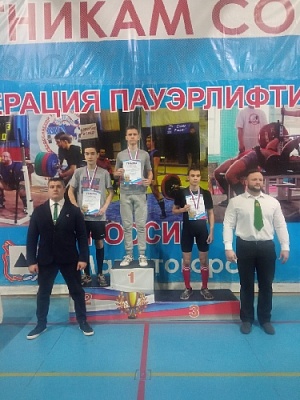 Наши силачи выступили в Магнитогорске