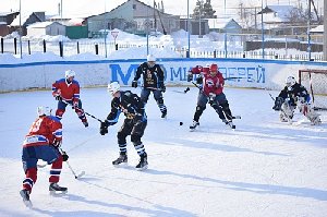 Хоккеисты Нагайбакского района успешно начали сезон