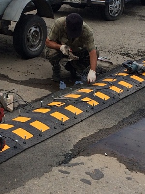 У школы – "лежачие полицейские"