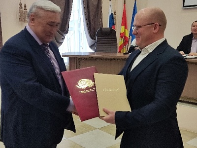 Экс-главу поздравили с юбилеем