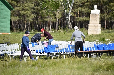 Проведён субботник в детском оздоровительном лагере «Роднички» 