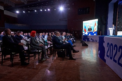 На федеральном и региональном уровнях предприняты беспрецедентные меры для поддержки стабильной работы отечественных предприятий