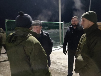 Доставили посылки бойцам