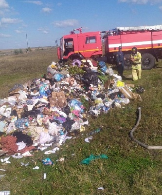 Тлеющая зола спровоцировала возгорание в мусоровозе