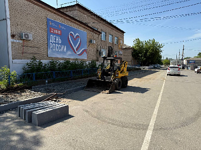 Пешеходная дорожка возле почты