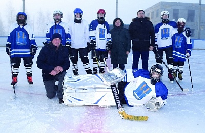 Новогодний подарок – хоккеистам